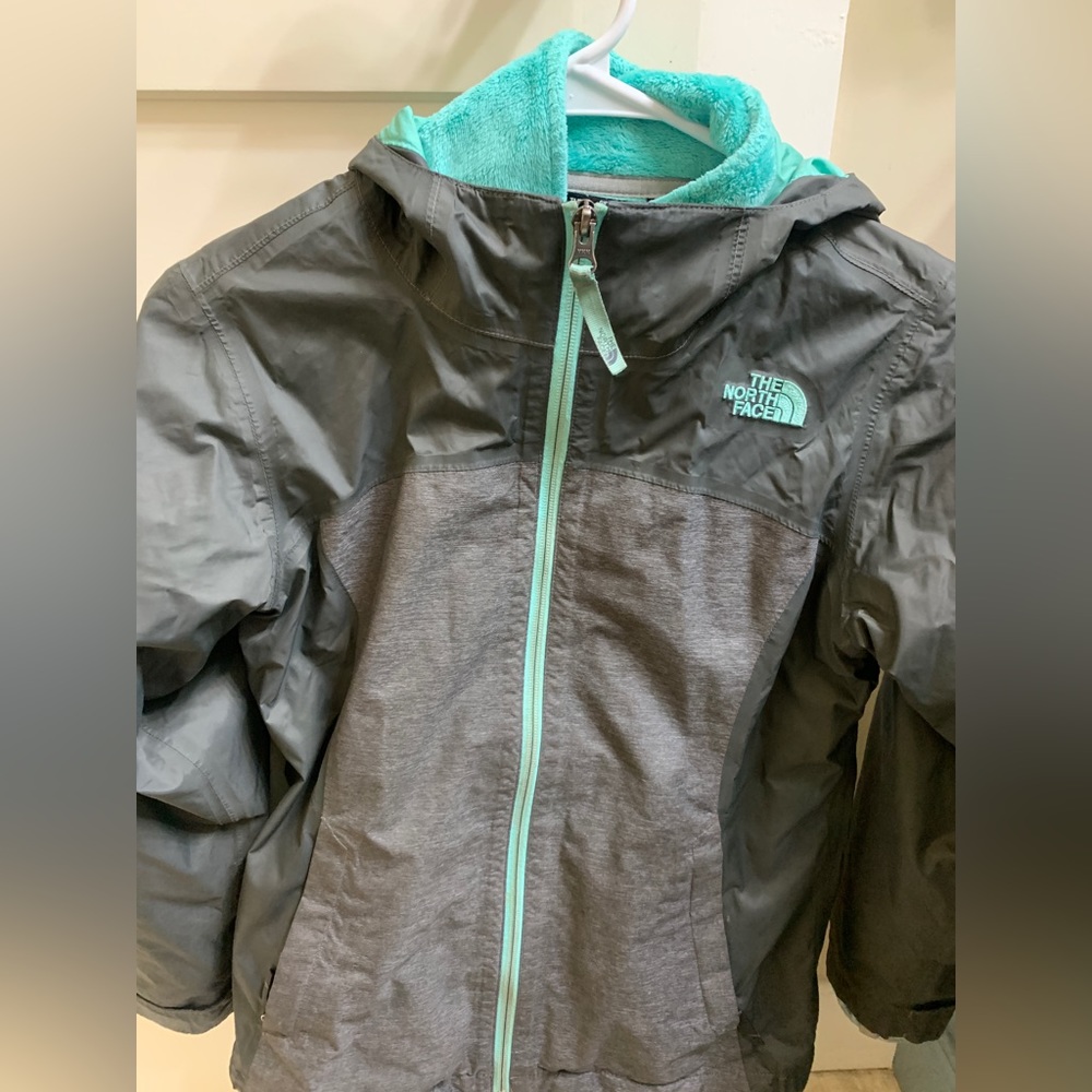 Girl's The North Face Dryvent Parka with zip in fleece